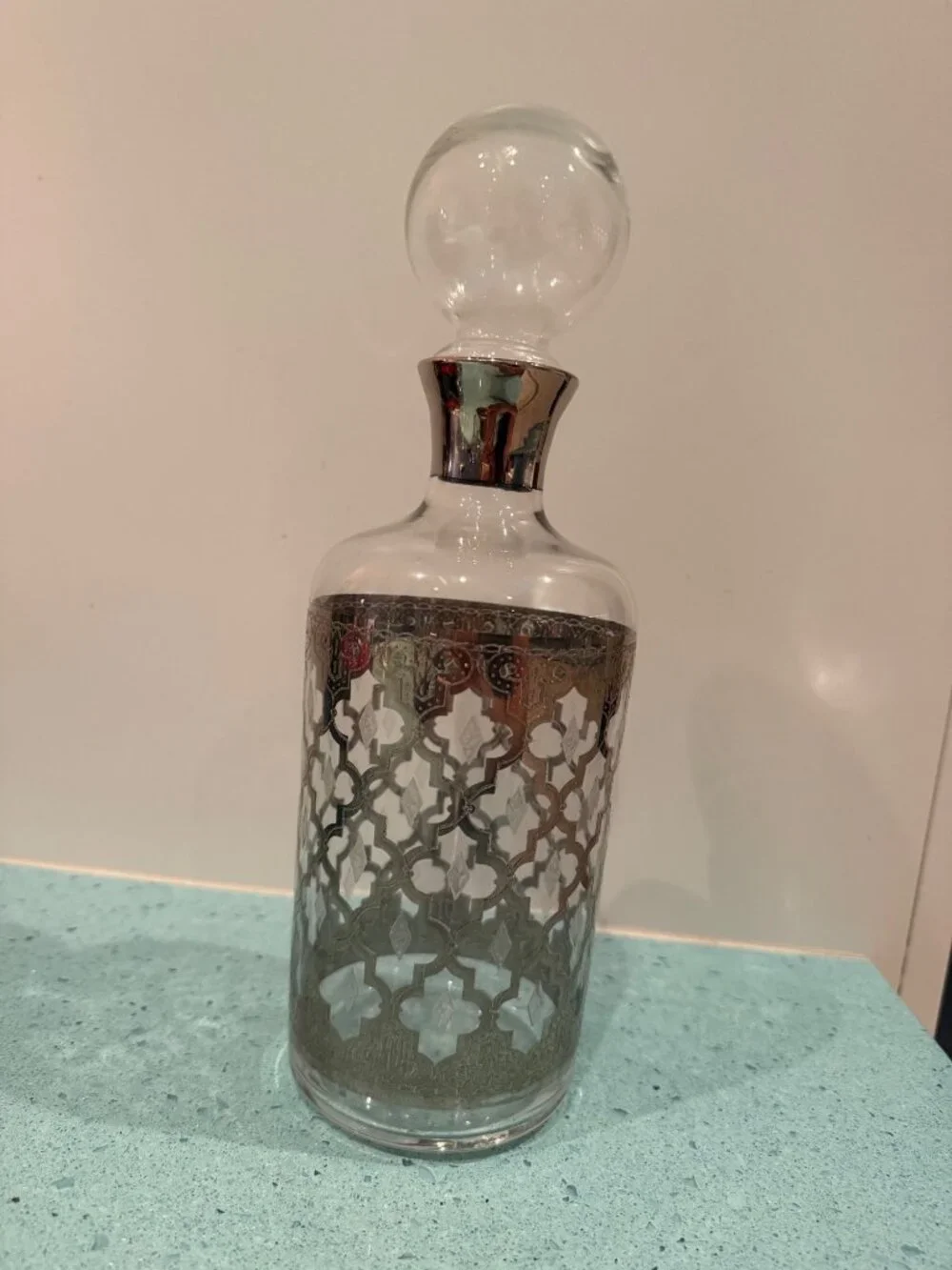 Culver Valencia Metallic Silver Finish Glass Decanter Round Spherical Stopper